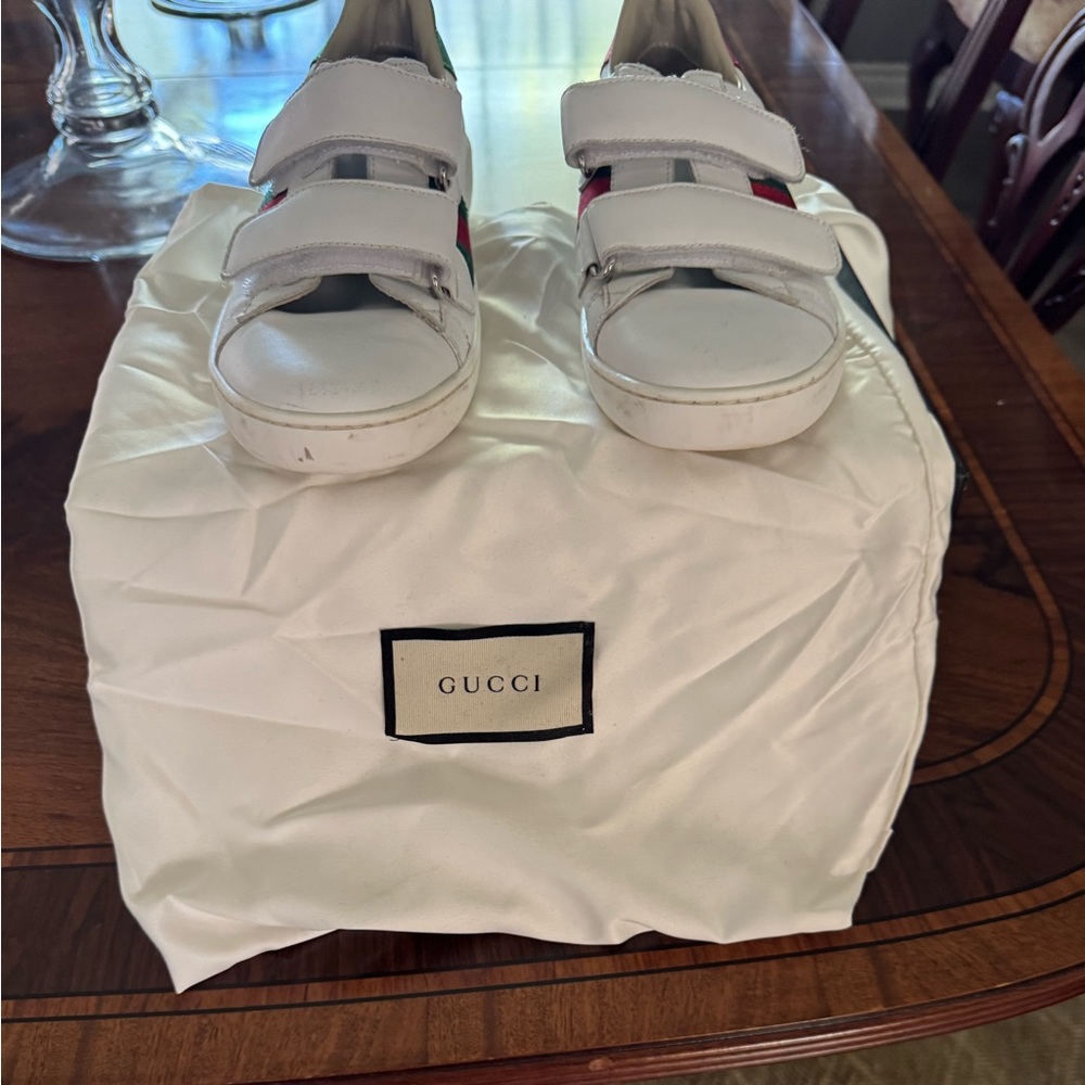 Gucci  Kids Unisex White Leather Sneakers size 35
